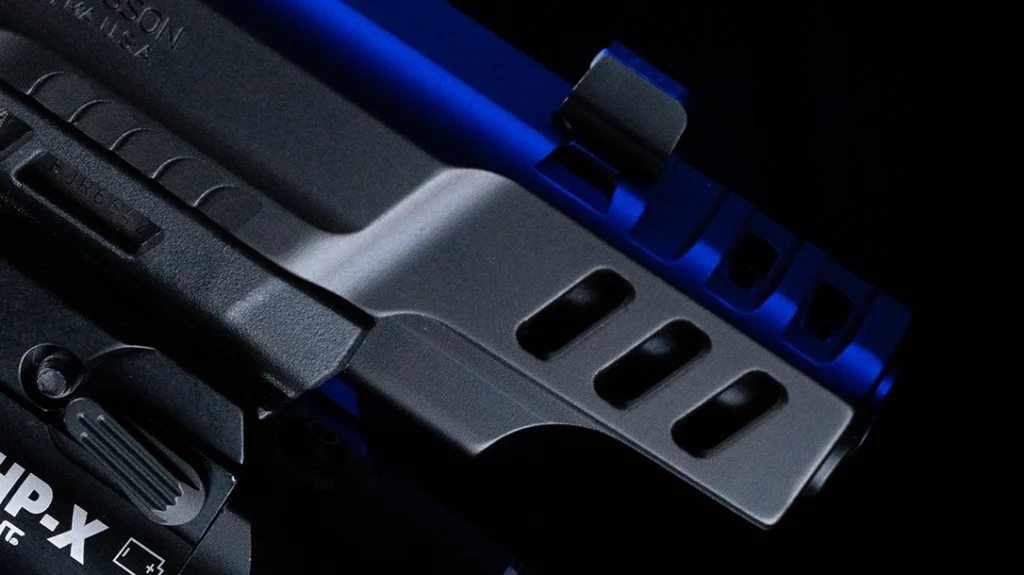 Its 5.6-inch compensated barrel delivers excellent velocity potential while helping control muzzle rise.